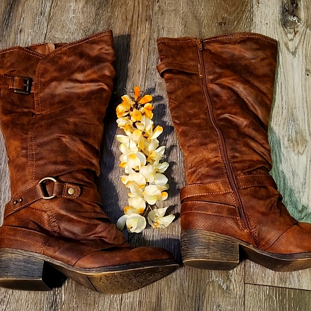 Boots 👢